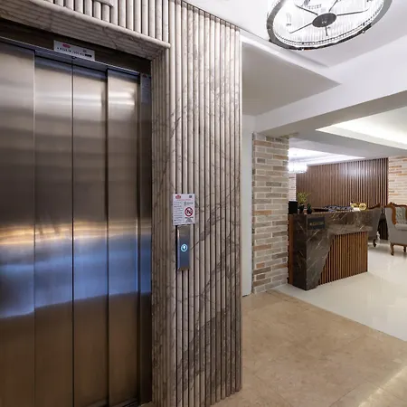 Rubby Kadikoey Hotel