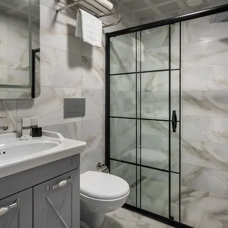 Rubby Kadikoey Hotel