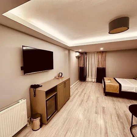 Hotel Rubby Kadikoey *