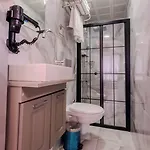 Rubby Kadikoey Hotel *