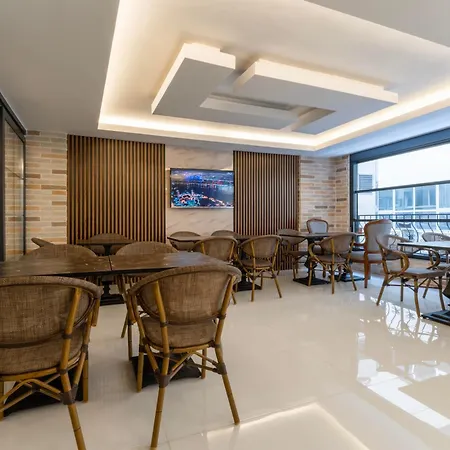 Hotel Rubby Kadikoey *